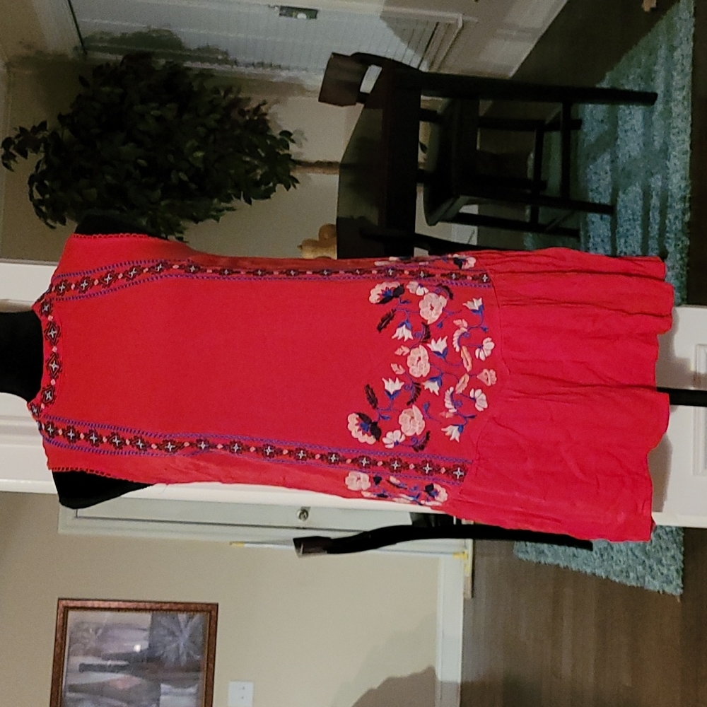 Cute floral dress!